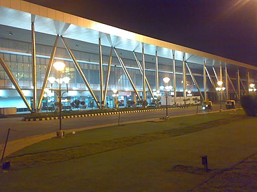 vận chuyển hàng hóa tới sân bay Sardar Vallabhbhai Patel