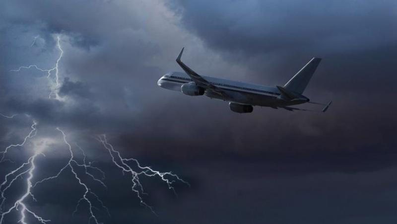 Những ảnh hưởng của yếu tố thời tiết đến vận tải hàng hóa hàng không