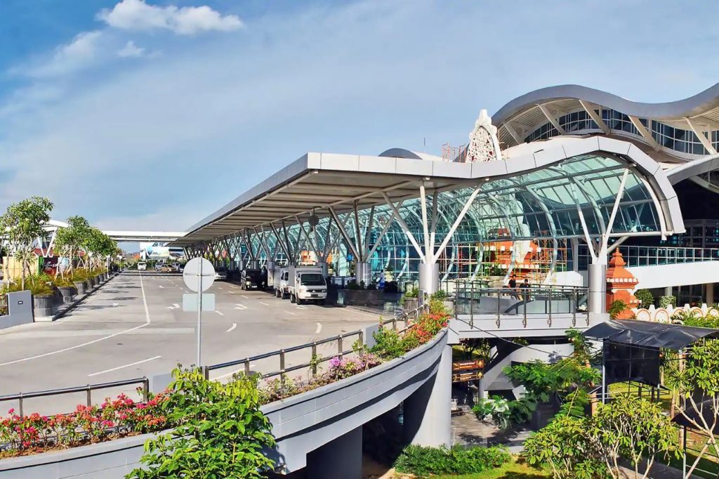 Sân bay quốc tế Husein Sastranegara