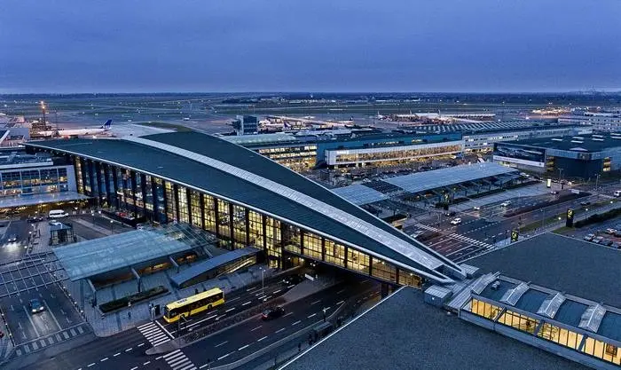 sân bay quốc tế Bornholm (RNN)